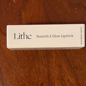 Nourish & Glow Lipstick - Peony